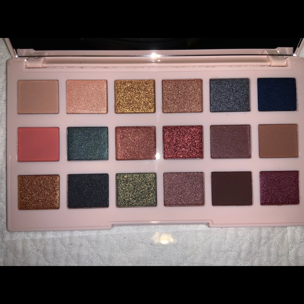 EYESHADOW EDITOR PALETTE - NEW ENGLAND